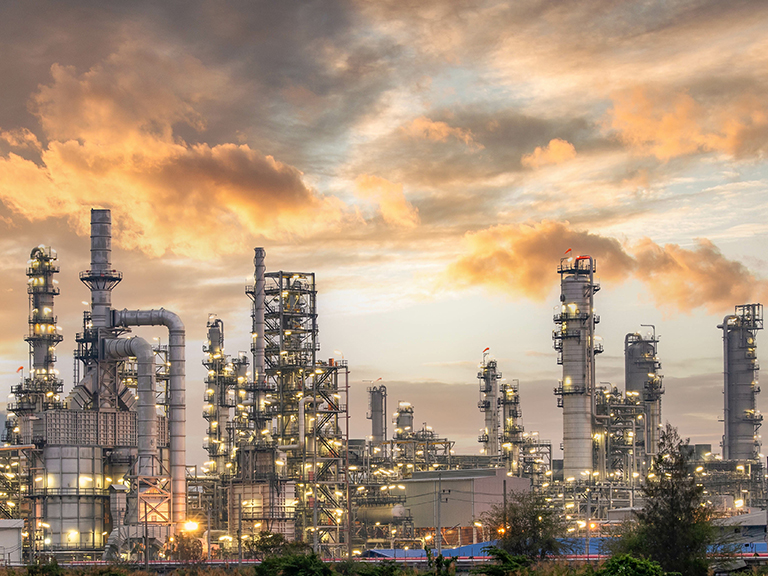 Die Skyline einer Industriestadt.
